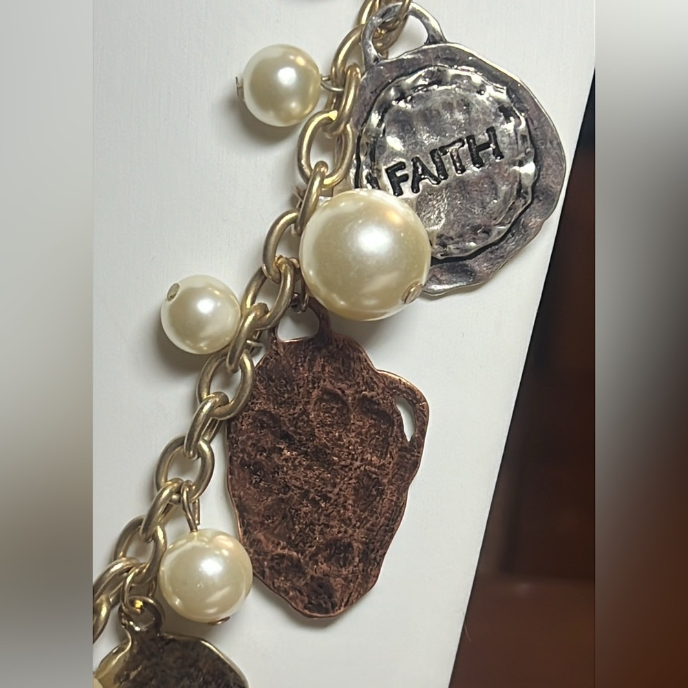 Chunky Faith Blessed Charm Necklace Faux Pearl Dangle Mixed‎ Metal 18" + 3" - Picture 2 of 4